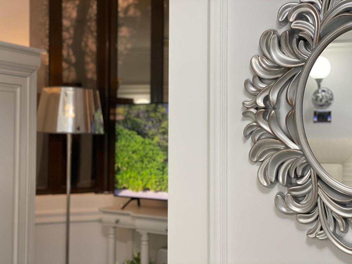 Hotel President Luxury Ploieşti Esterno foto