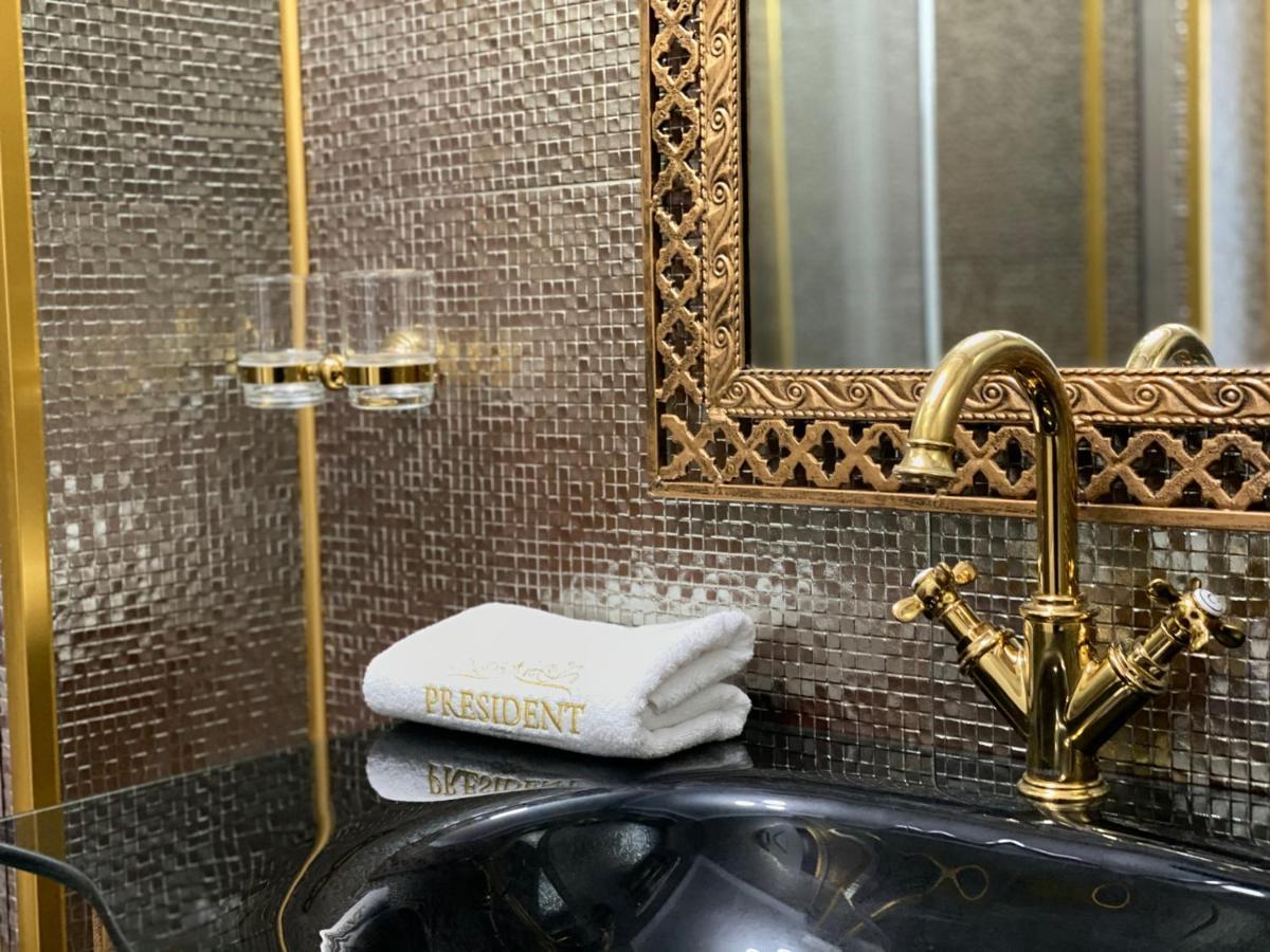 Hotel President Luxury Ploieşti Esterno foto