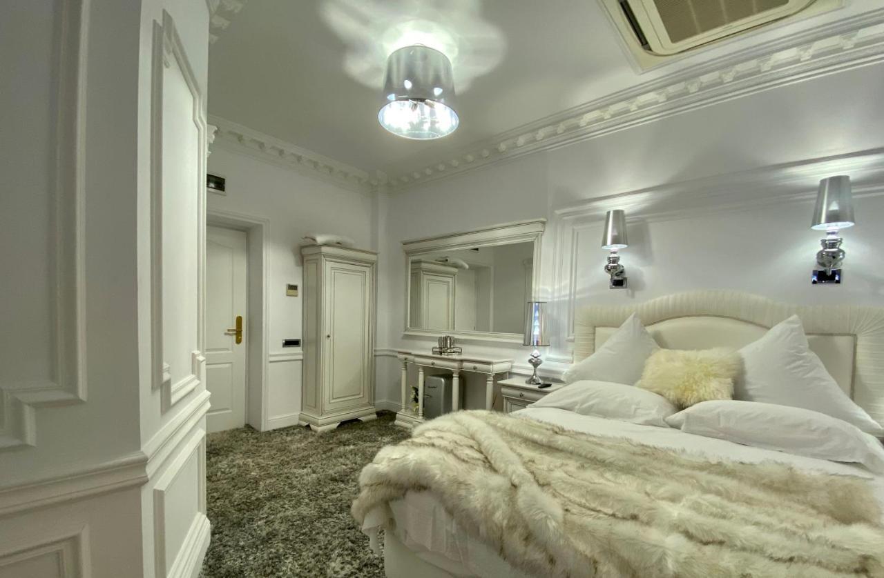 Hotel President Luxury Ploieşti Esterno foto
